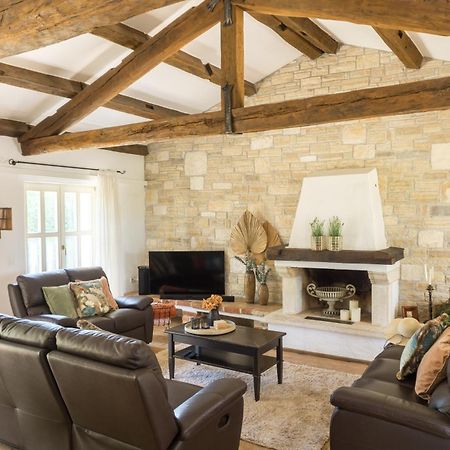 Villa Melissa - Istrisches Steinhaus Mit Pool In Guter Lage Sveti Lovreč Pazenatički Eksteriør bilde