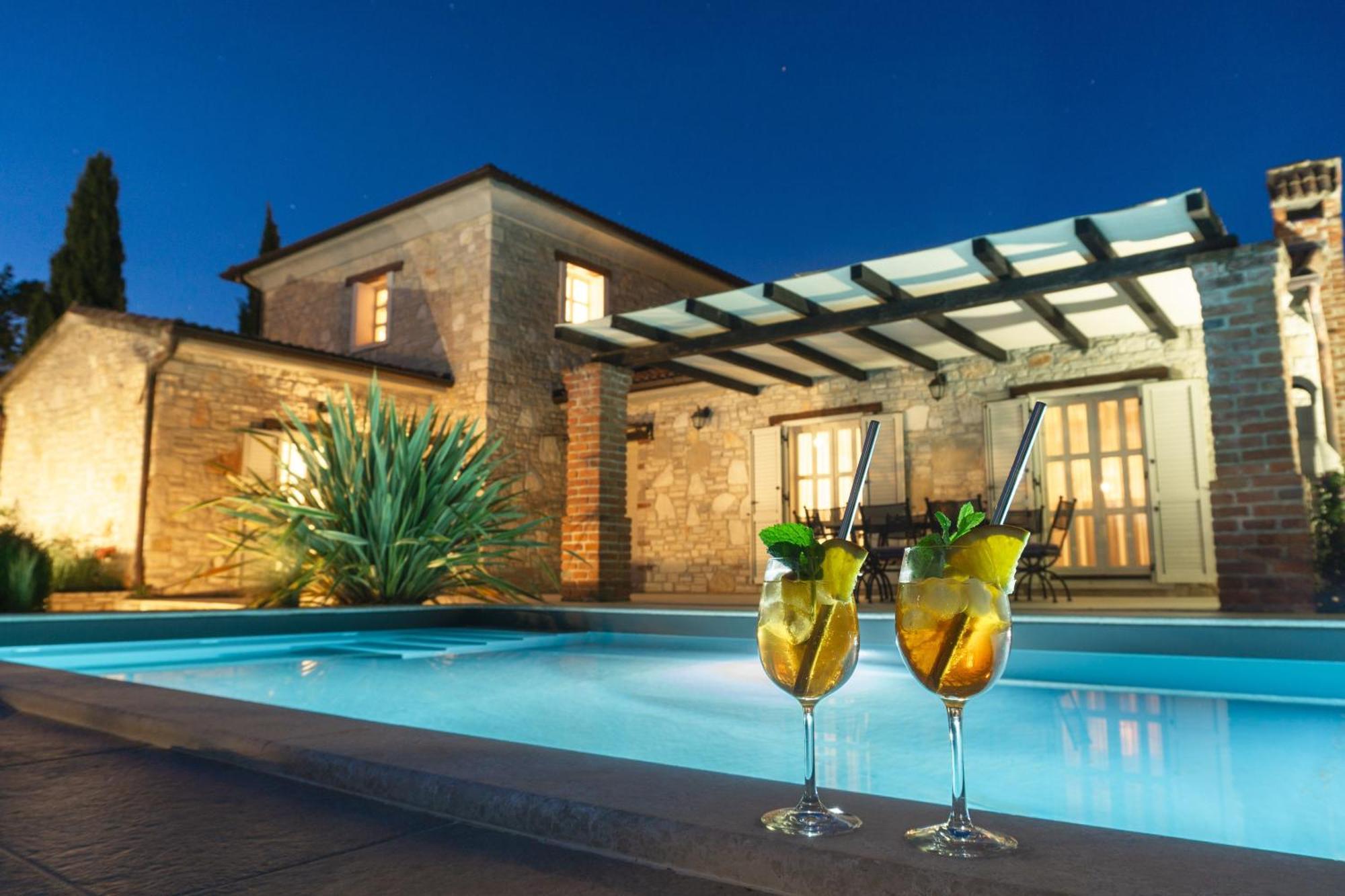 Villa Melissa - Istrisches Steinhaus Mit Pool In Guter Lage Sveti Lovreč Pazenatički Eksteriør bilde