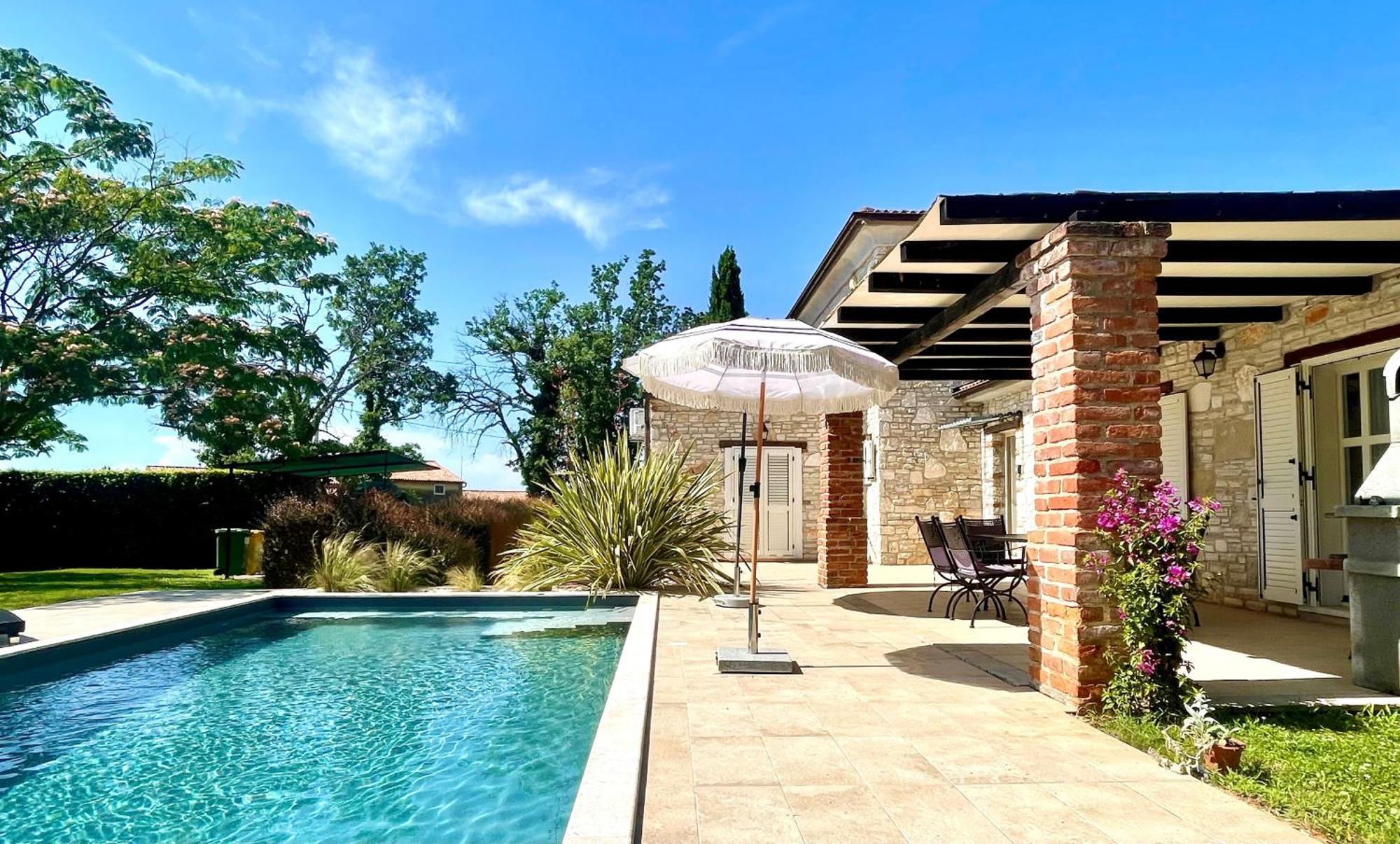 Villa Melissa - Istrisches Steinhaus Mit Pool In Guter Lage Sveti Lovreč Pazenatički Eksteriør bilde